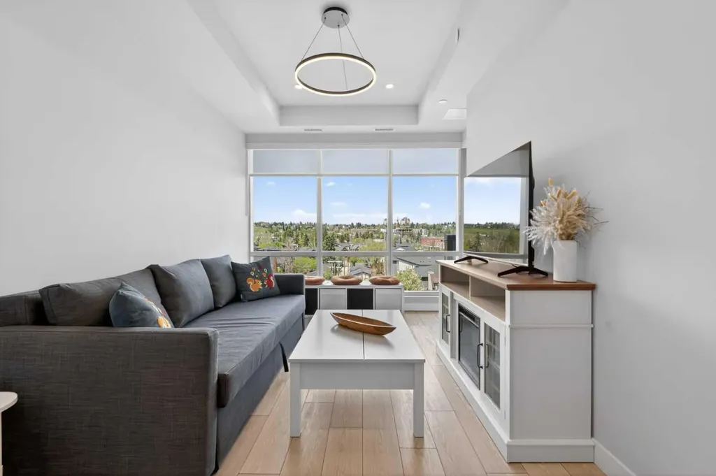110 18a Street NW Calgary AB T2N 5G5