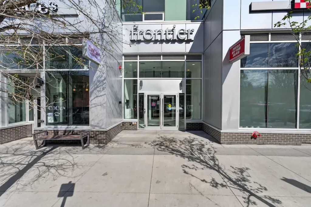 110 18a Street NW Calgary AB T2N 5G5