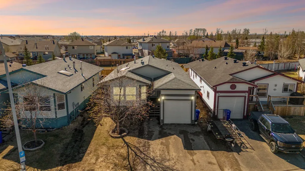 521 Mckinlay Crescent Fort Mcmurray AB T9K 2R6