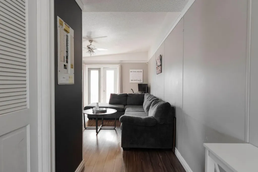 521 Mckinlay Crescent Fort Mcmurray AB T9K 2R6