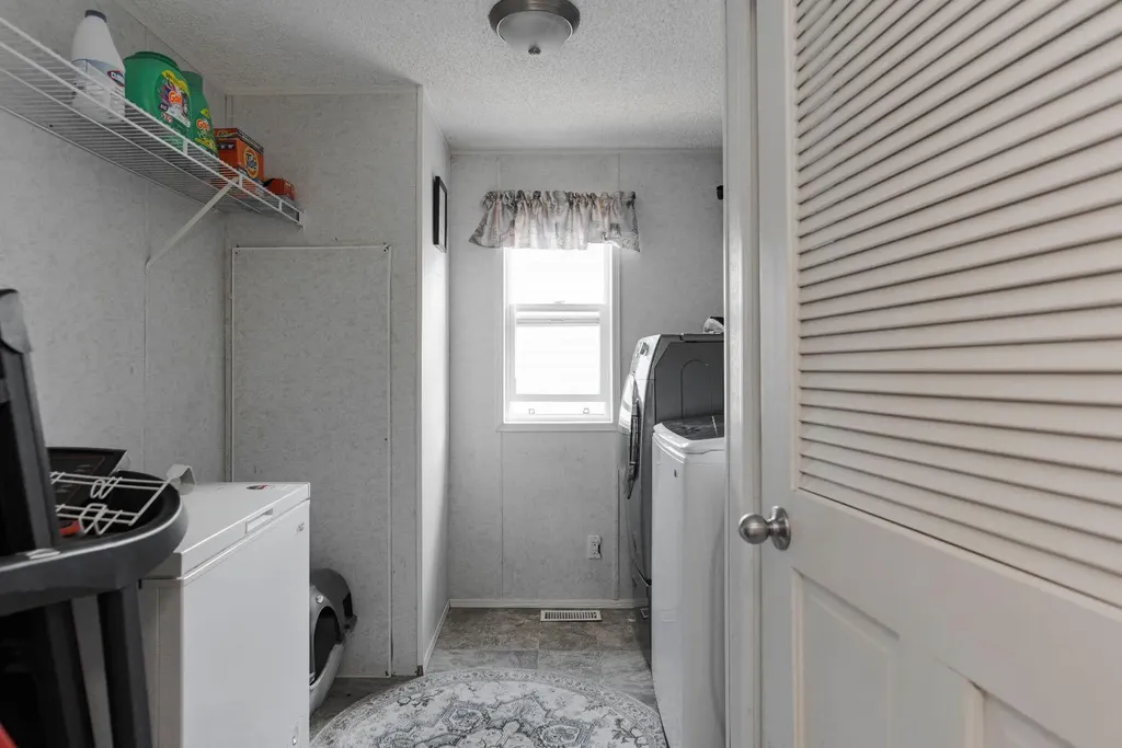 521 Mckinlay Crescent Fort Mcmurray AB T9K 2R6