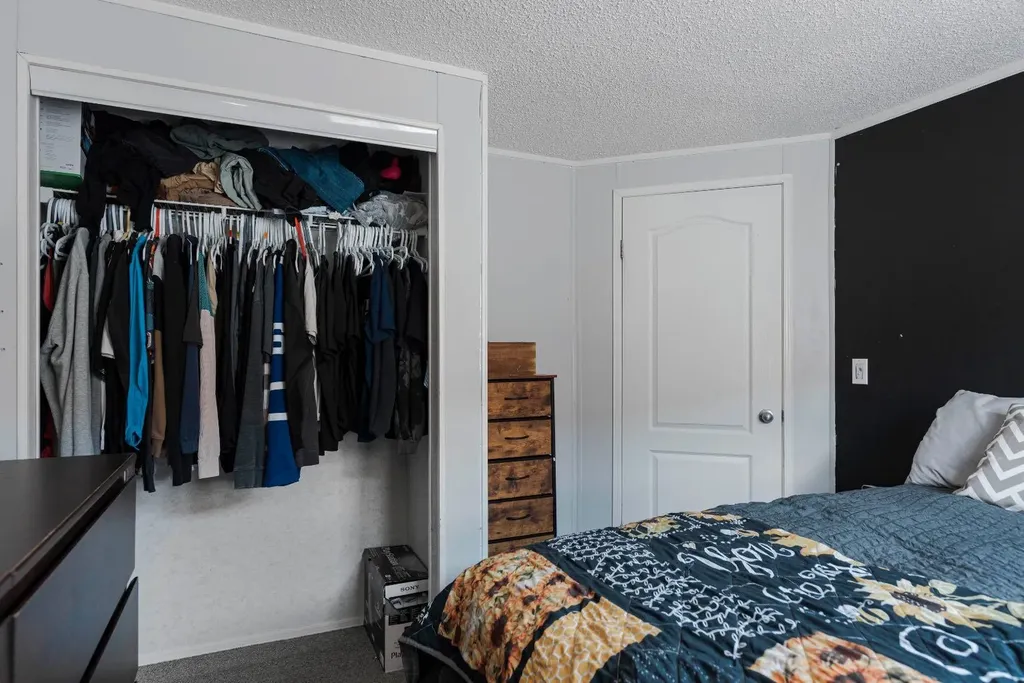 521 Mckinlay Crescent Fort Mcmurray AB T9K 2R6