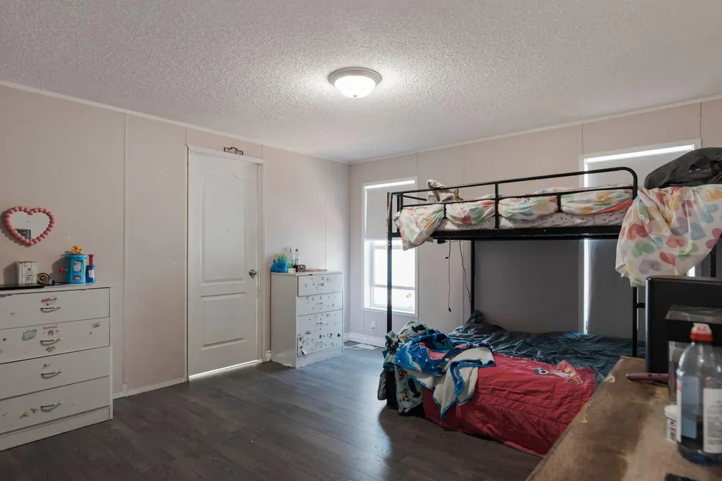 521 Mckinlay Crescent Fort Mcmurray AB T9K 2R6