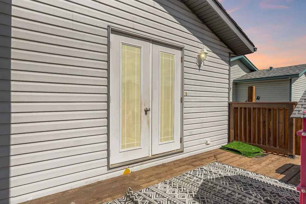 521 Mckinlay Crescent Fort Mcmurray AB T9K 2R6