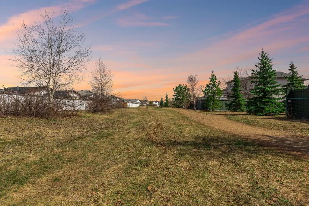 521 Mckinlay Crescent Fort Mcmurray AB T9K 2R6