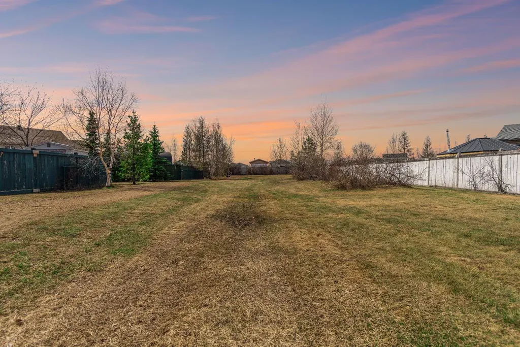 521 Mckinlay Crescent Fort Mcmurray AB T9K 2R6