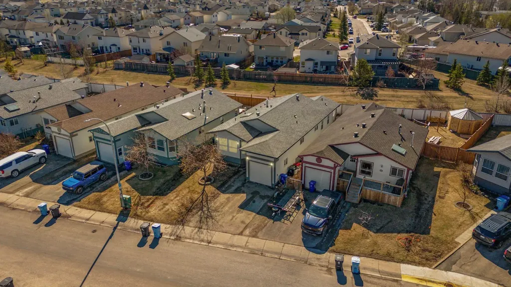521 Mckinlay Crescent Fort Mcmurray AB T9K 2R6