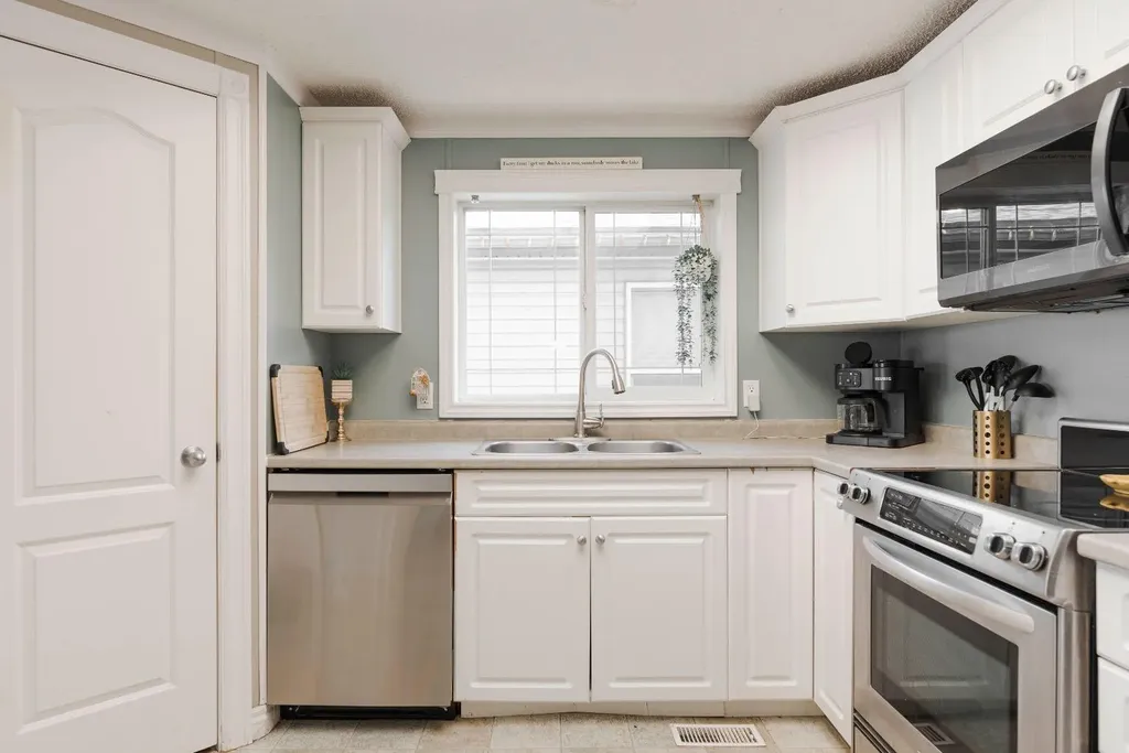 521 Mckinlay Crescent Fort Mcmurray AB T9K 2R6