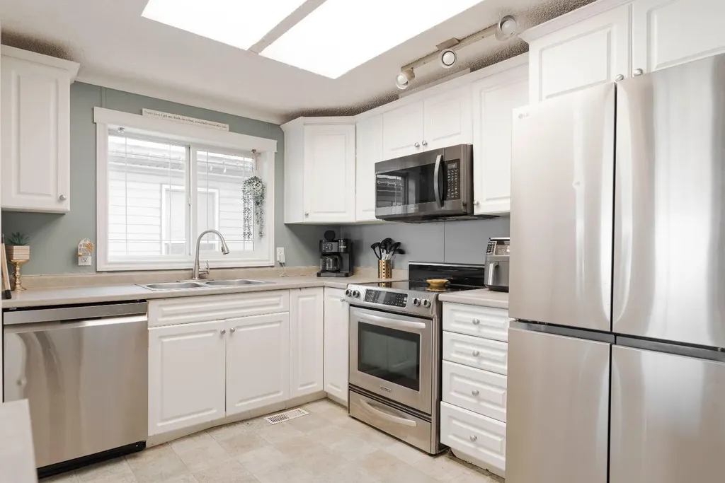 521 Mckinlay Crescent Fort Mcmurray AB T9K 2R6