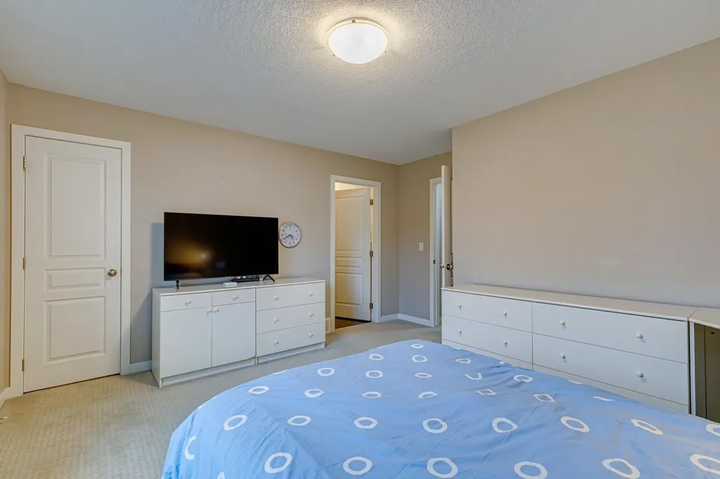 881 Sage Valley Boulevard NW Calgary AB T3R0R4