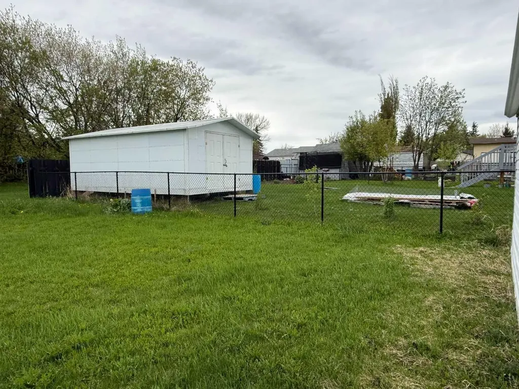 5410 51 Street Berwyn AB T0H 0E0