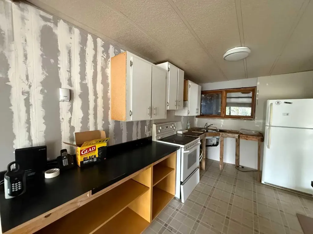 5410 51 Street Berwyn AB T0H 0E0