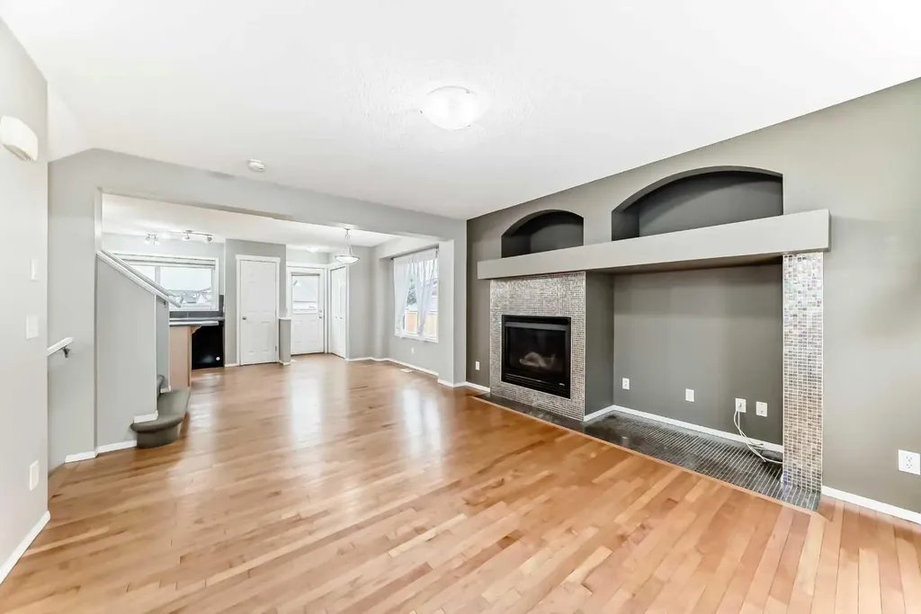 189 Copperstone Circle SE Calgary AB T2Z 0G8