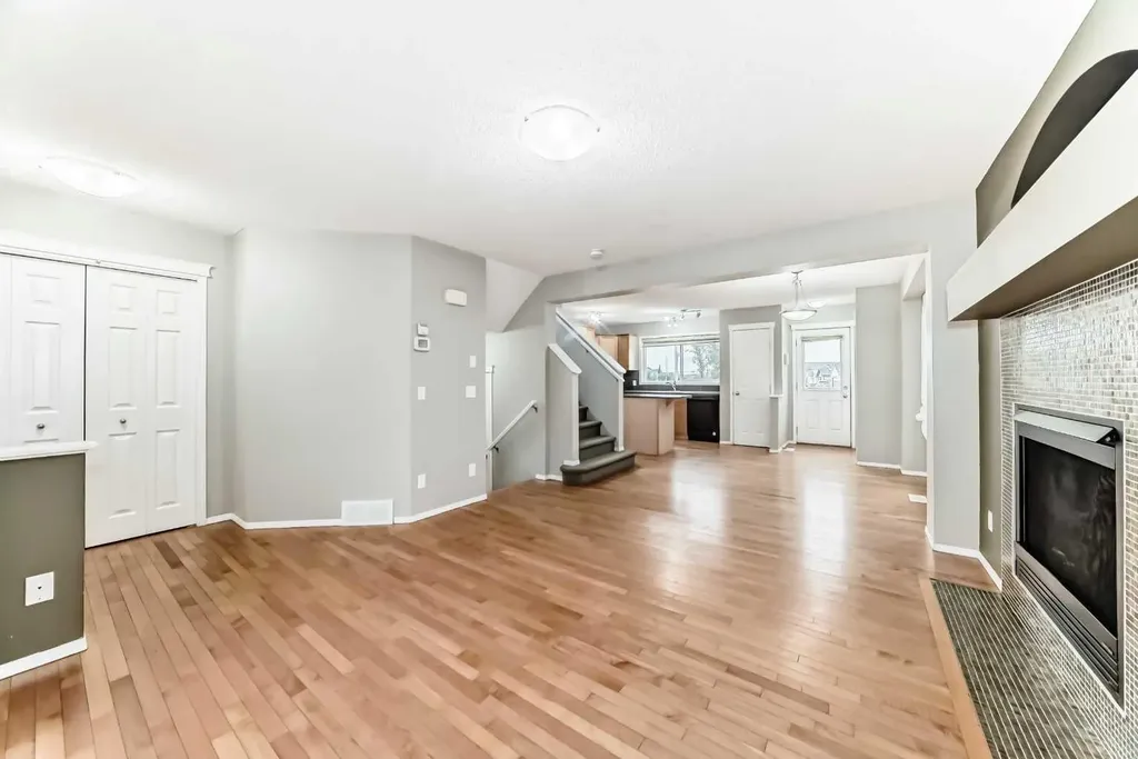 189 Copperstone Circle SE Calgary AB T2Z 0G8