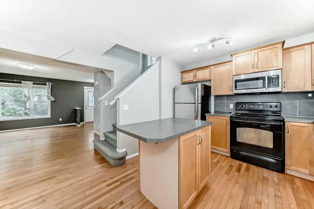 189 Copperstone Circle SE Calgary AB T2Z 0G8