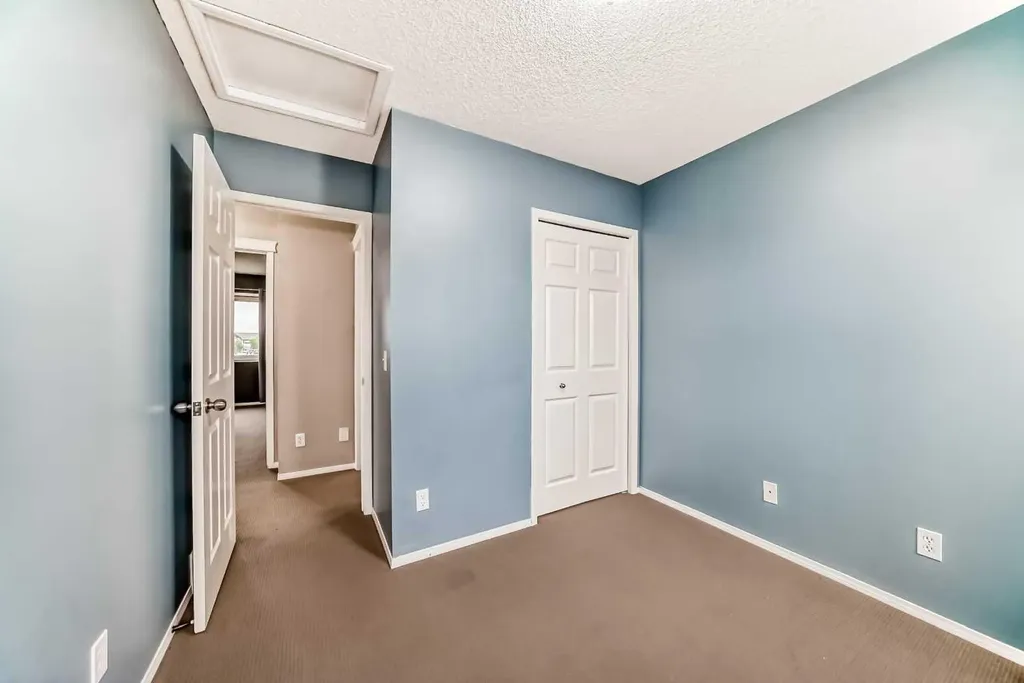 189 Copperstone Circle SE Calgary AB T2Z 0G8