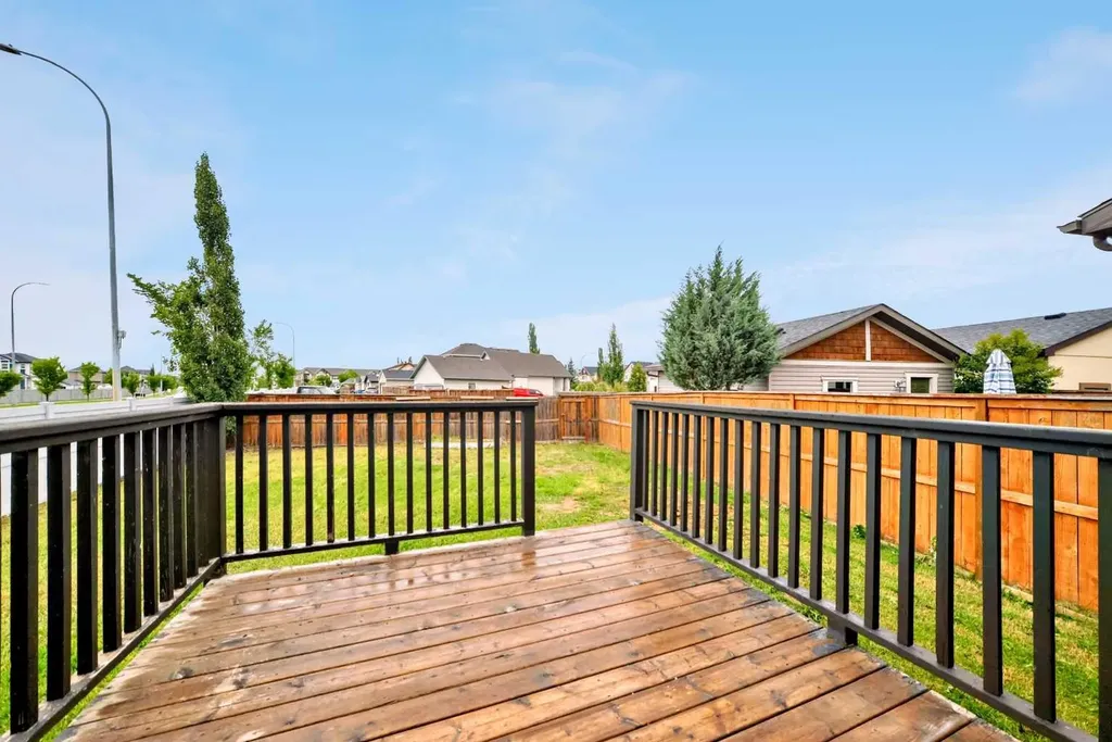 189 Copperstone Circle SE Calgary AB T2Z 0G8