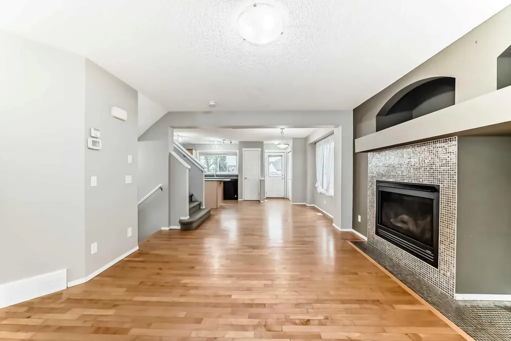 189 Copperstone Circle SE Calgary AB T2Z 0G8