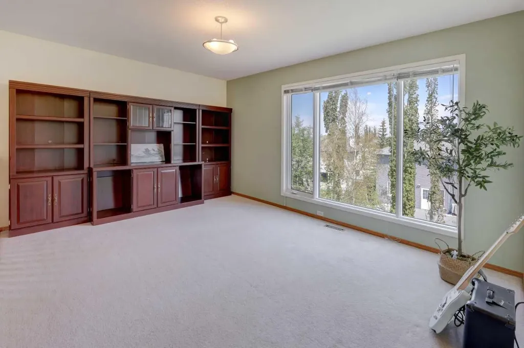 189 Citadel Crest Park NW Calgary AB T3G 4N1