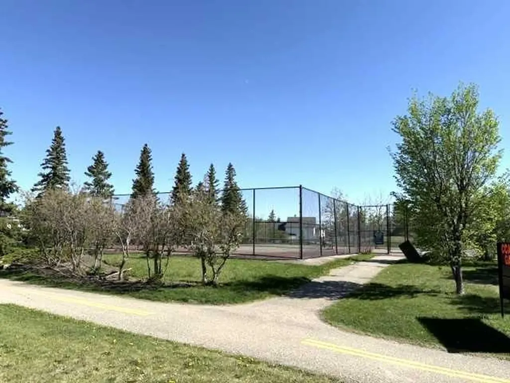 189 Citadel Crest Park NW Calgary AB T3G 4N1