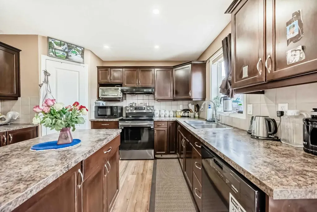 1066 Taradale Drive NE Calgary AB T3J 0B2
