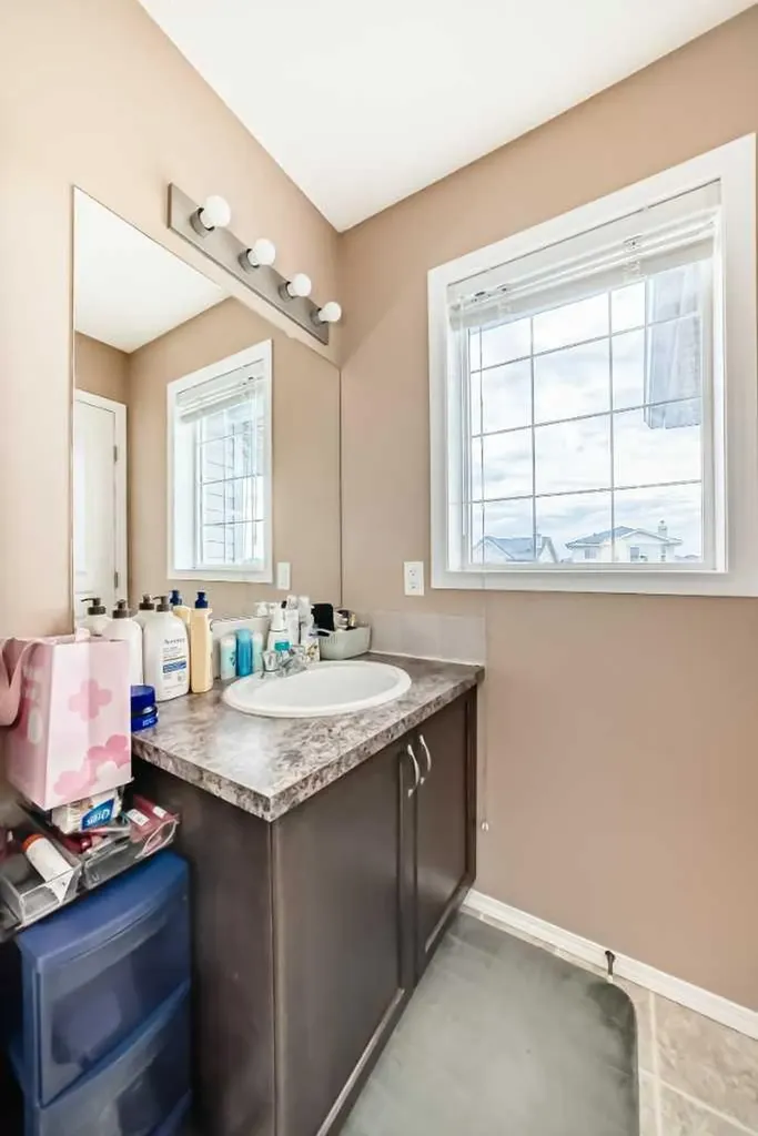 1066 Taradale Drive NE Calgary AB T3J 0B2