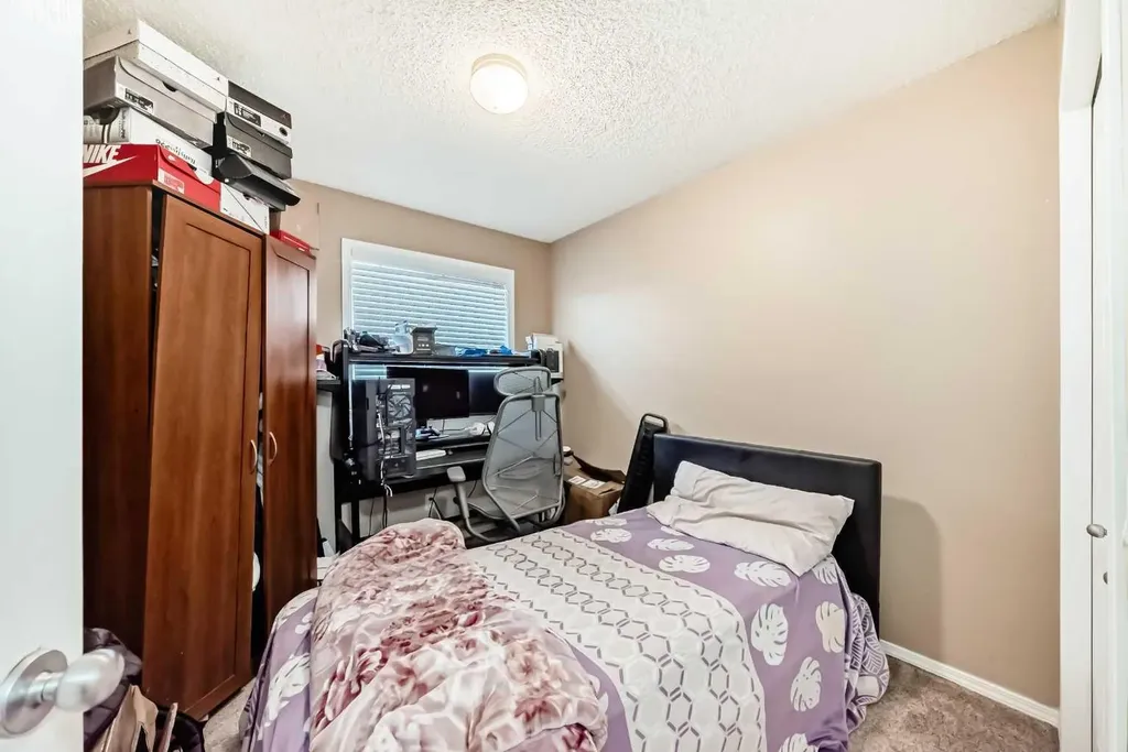 1066 Taradale Drive NE Calgary AB T3J 0B2