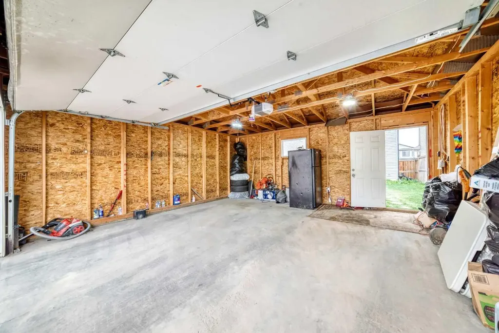 1066 Taradale Drive NE Calgary AB T3J 0B2
