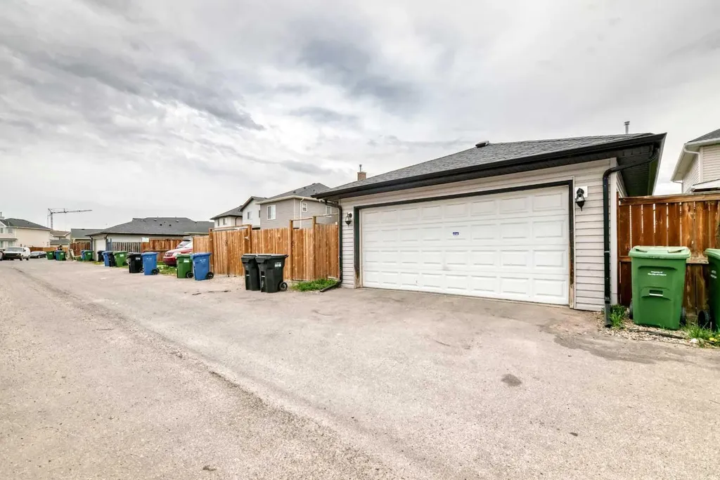 1066 Taradale Drive NE Calgary AB T3J 0B2