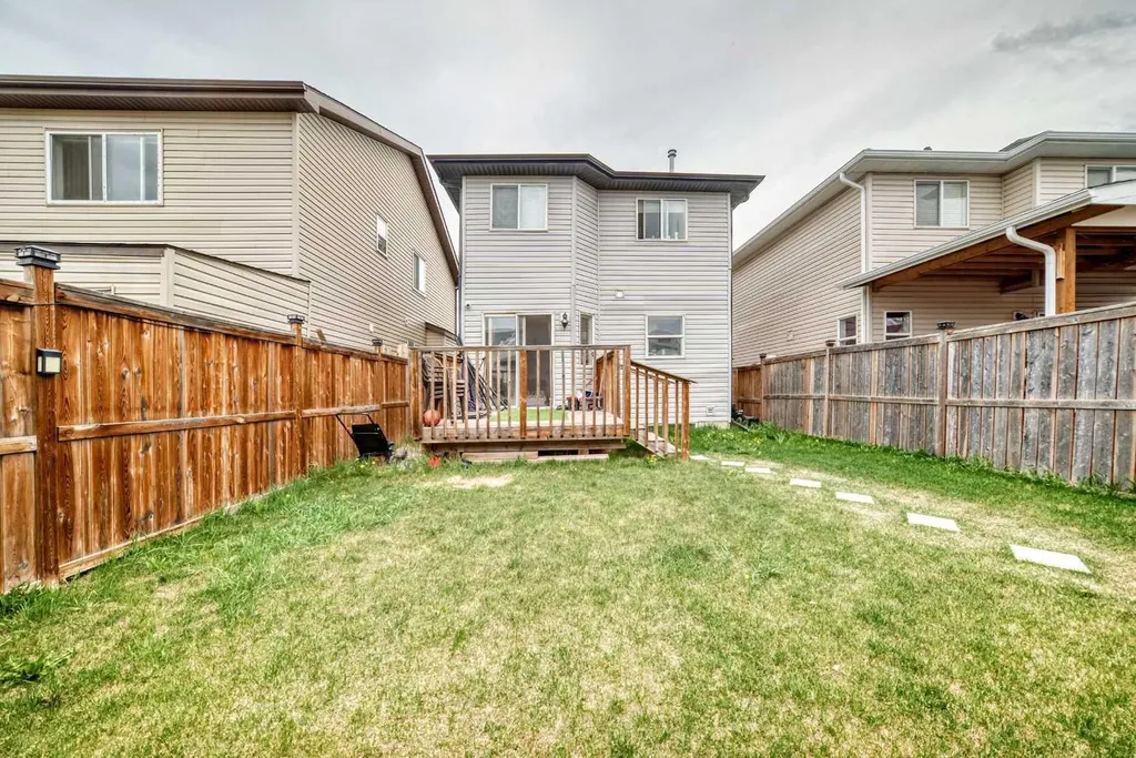 1066 Taradale Drive NE Calgary AB T3J 0B2