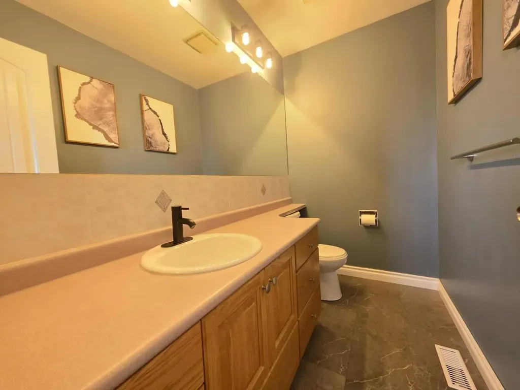 1601 3 Avenue Wainwright AB T9W 1J3