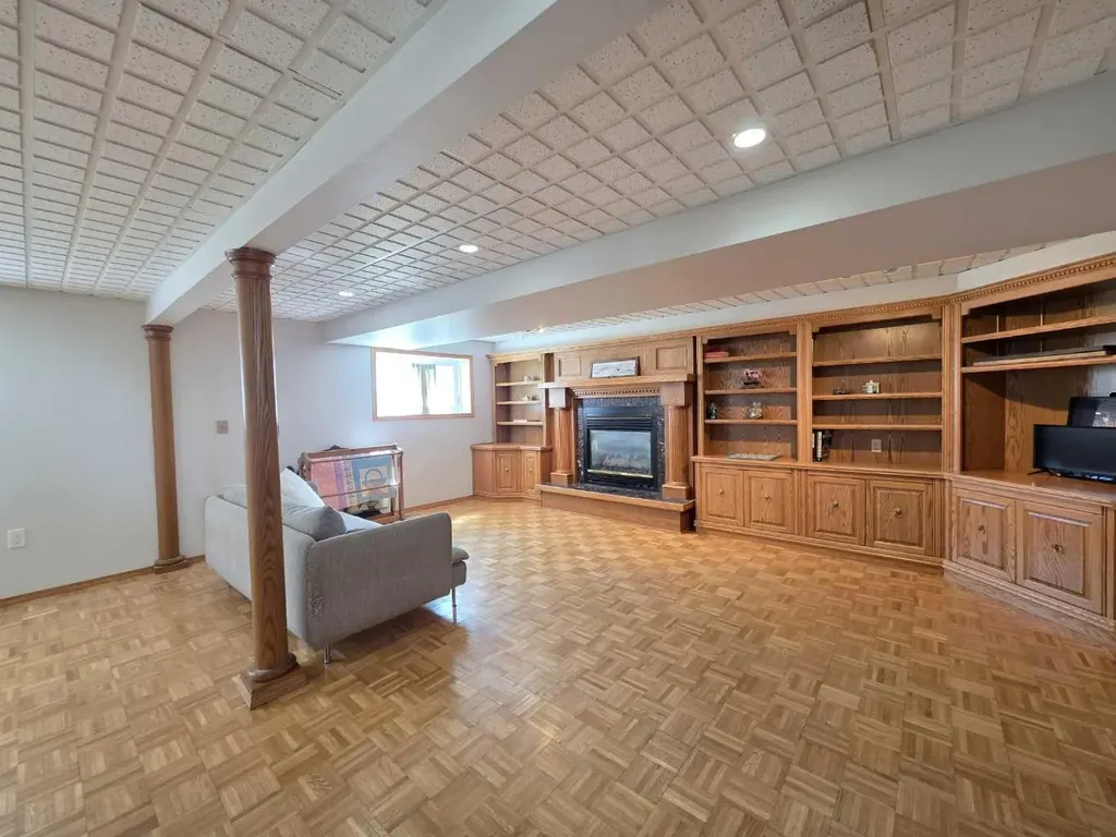 1601 3 Avenue Wainwright AB T9W 1J3