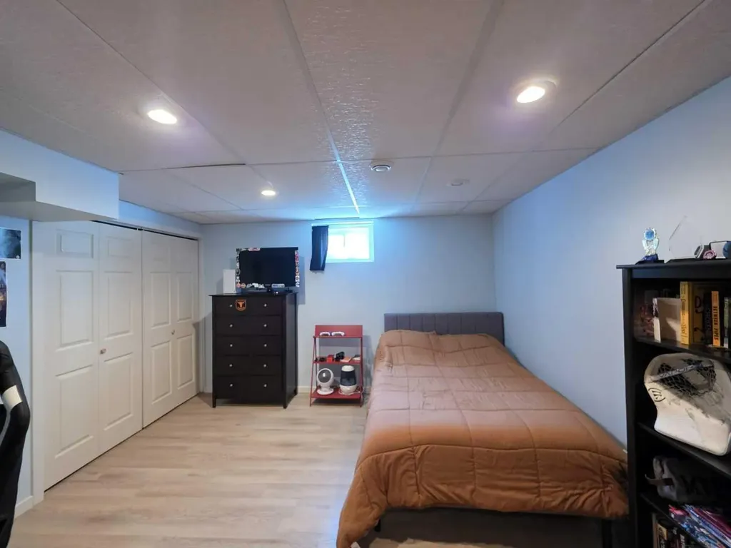 1601 3 Avenue Wainwright AB T9W 1J3