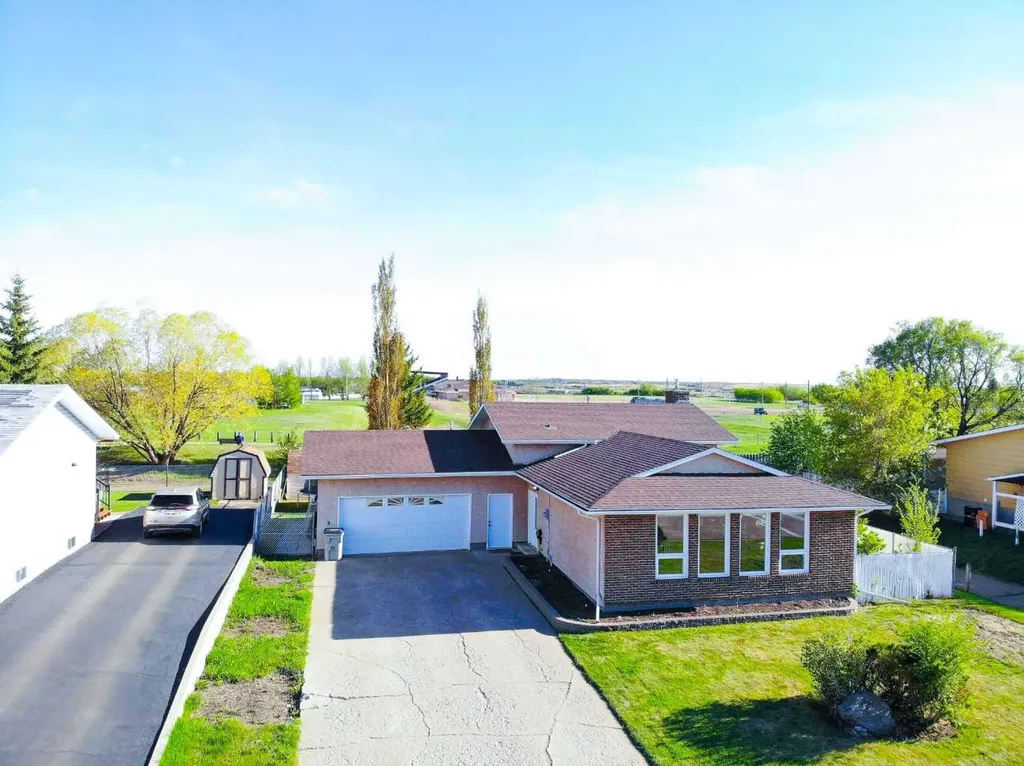 1601 3 Avenue Wainwright AB T9W 1J3