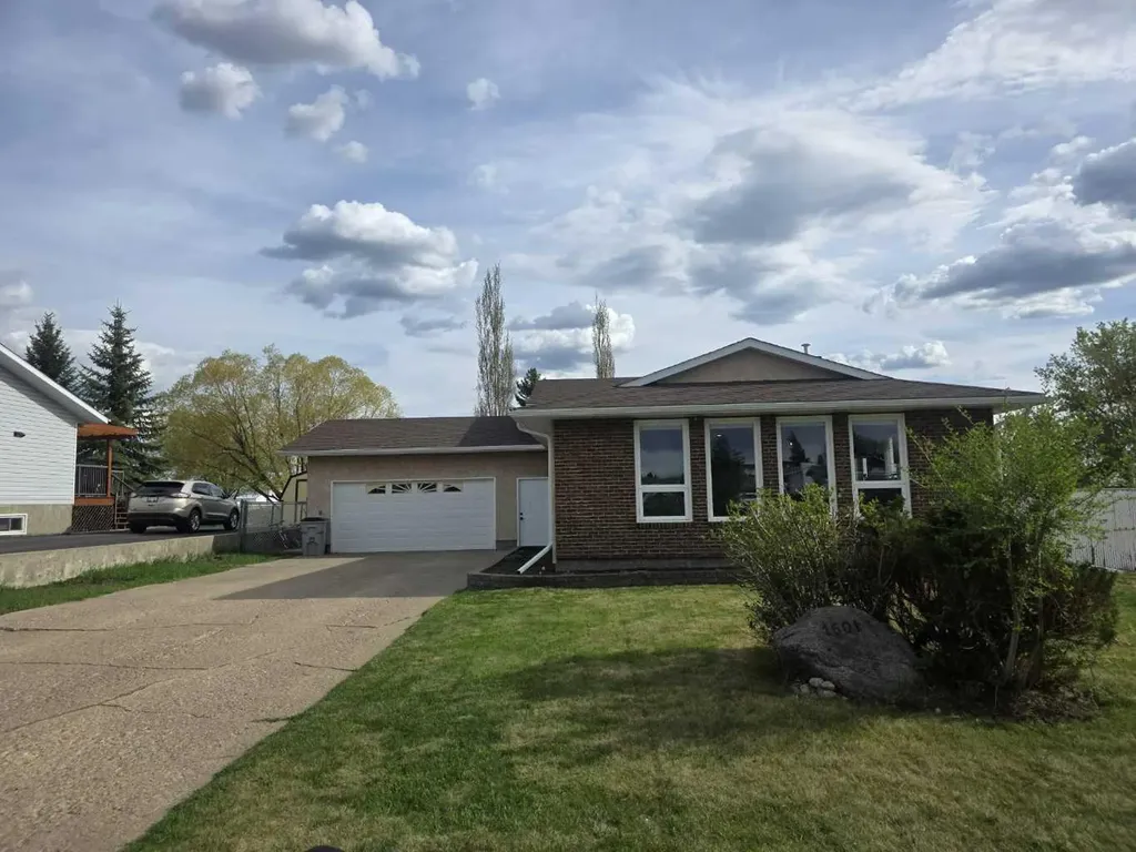 1601 3 Avenue Wainwright AB T9W 1J3