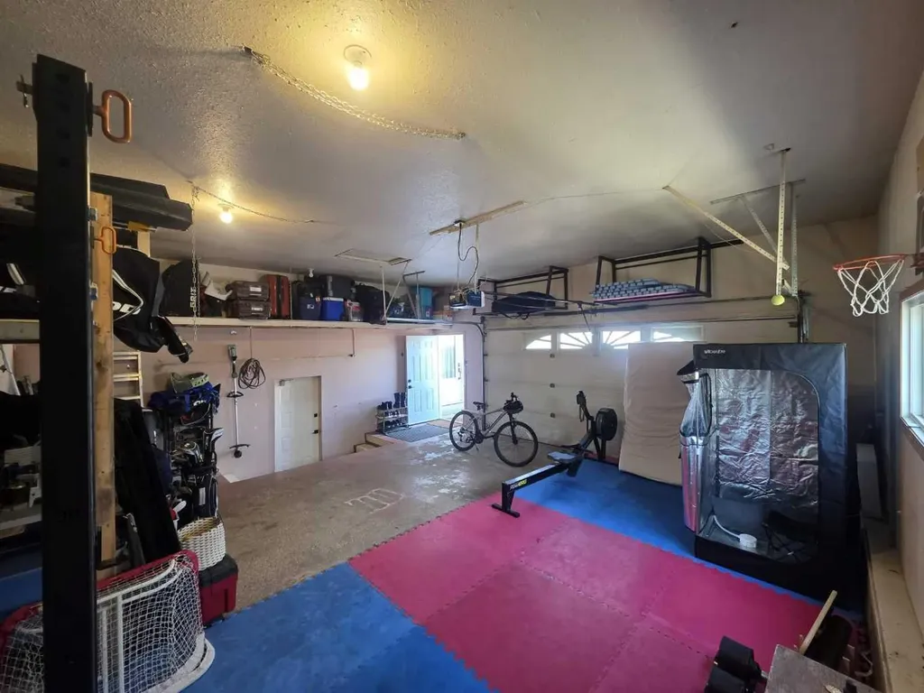 1601 3 Avenue Wainwright AB T9W 1J3