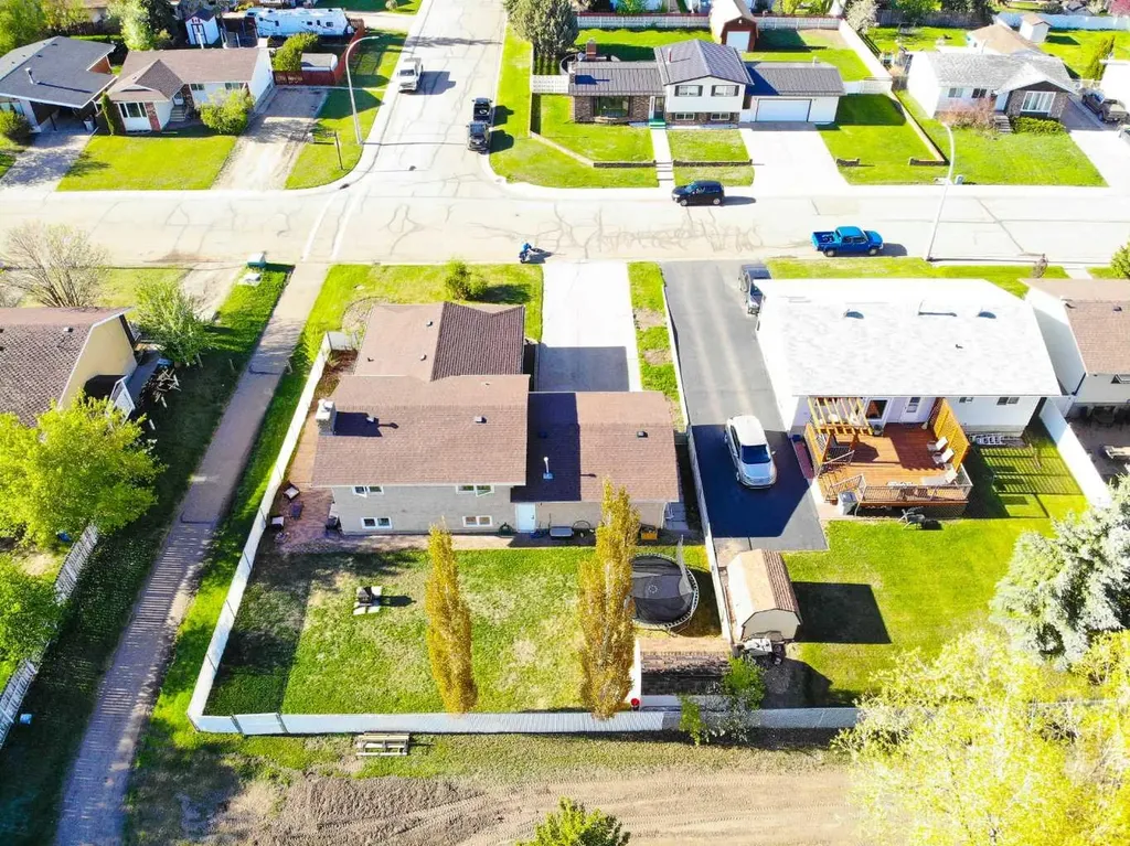 1601 3 Avenue Wainwright AB T9W 1J3