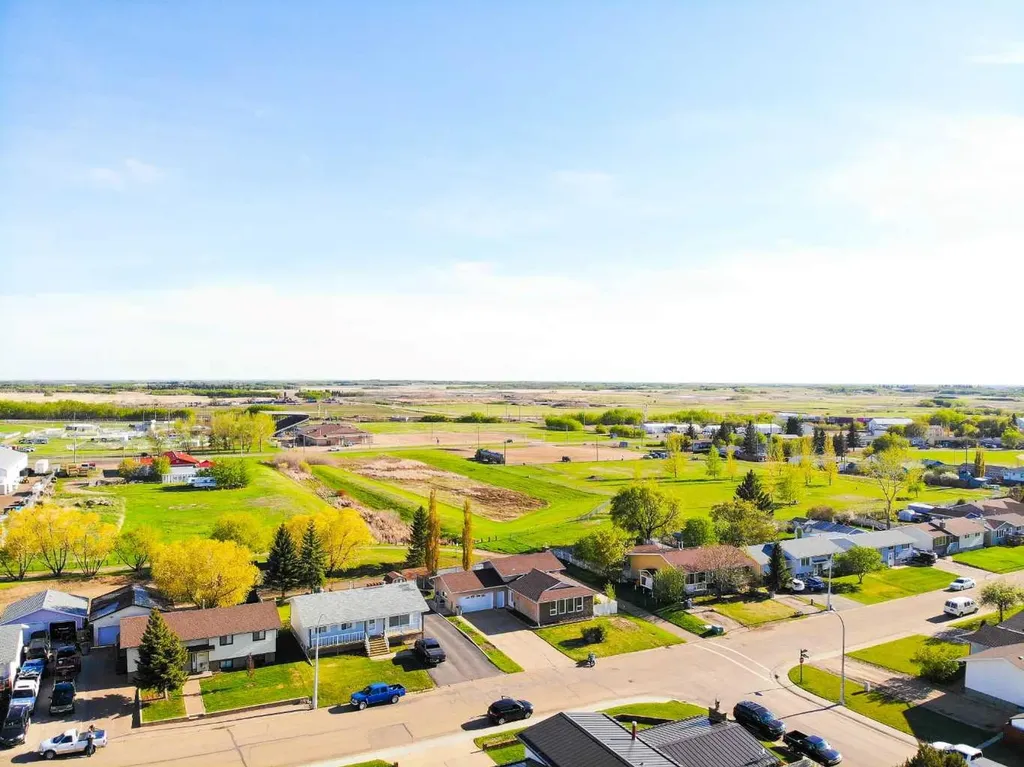 1601 3 Avenue Wainwright AB T9W 1J3