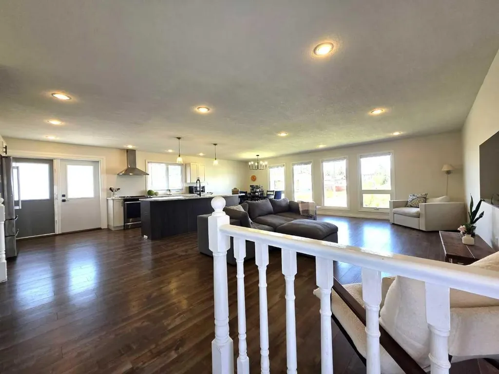 1601 3 Avenue Wainwright AB T9W 1J3
