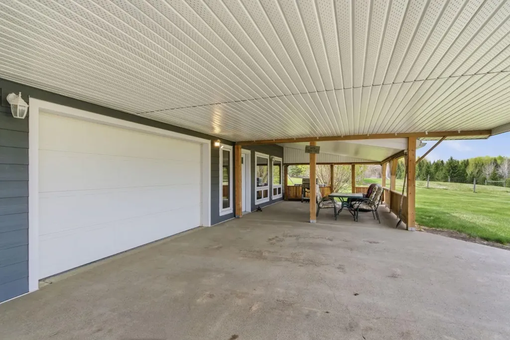 29302 Range Road 51 Rural Mountain View County AB T0M 2E0