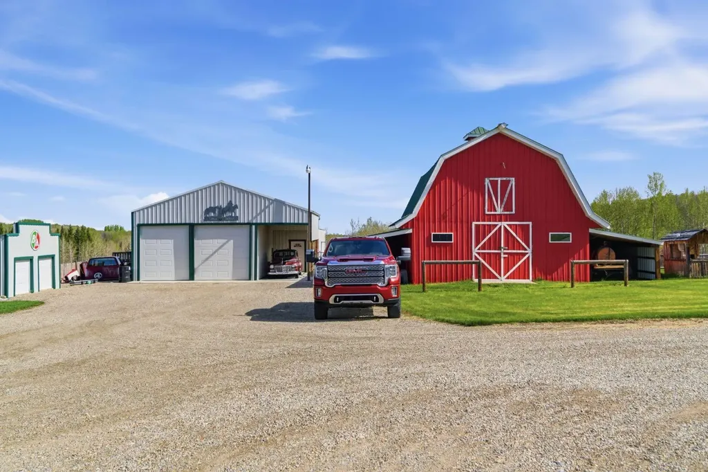 29302 Range Road 51 Rural Mountain View County AB T0M 2E0
