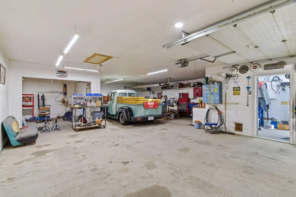 29302 Range Road 51 Rural Mountain View County AB T0M 2E0