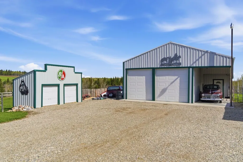29302 Range Road 51 Rural Mountain View County AB T0M 2E0