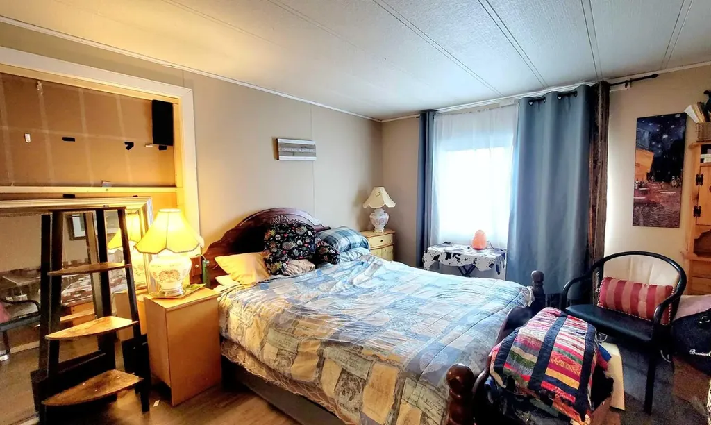 74 North Star Drive Sylvan Lake AB T4S 1J4