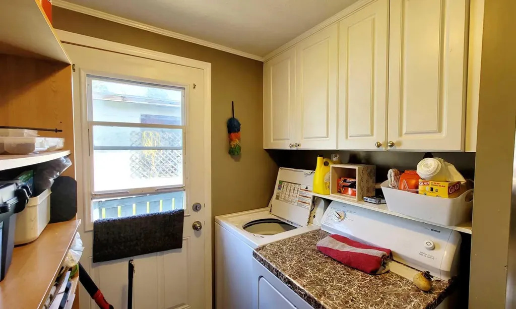 74 North Star Drive Sylvan Lake AB T4S 1J4