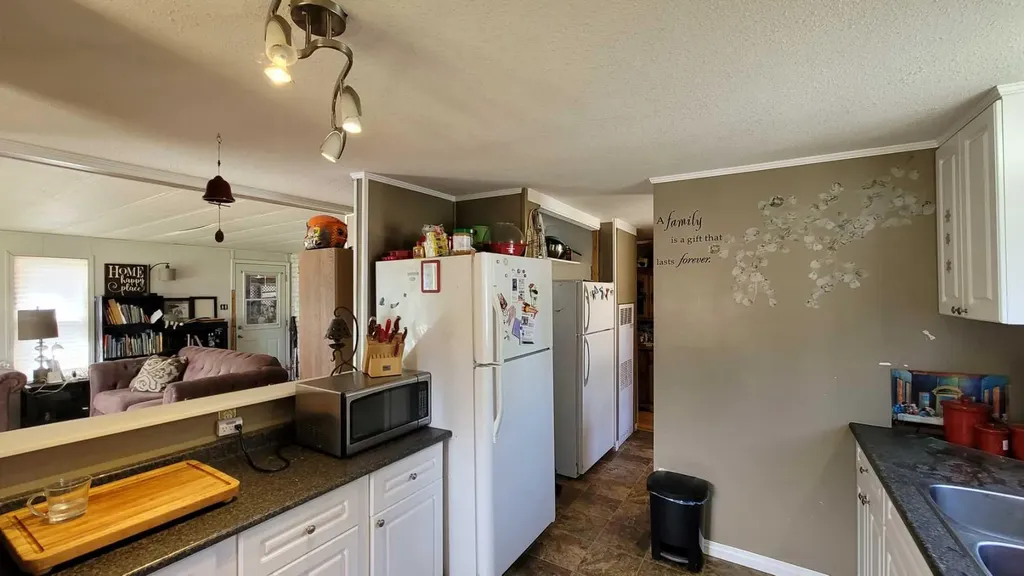 74 North Star Drive Sylvan Lake AB T4S 1J4