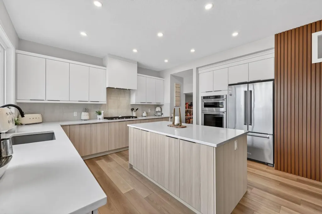 19 Legacy Reach View SE Calgary AB T2X 4T6