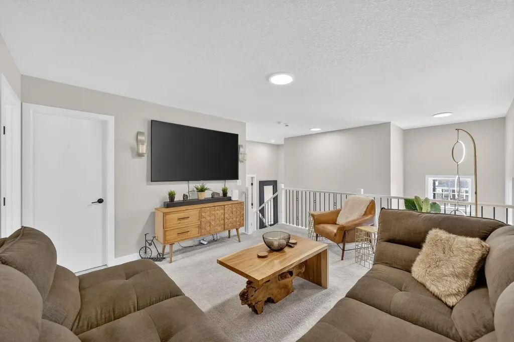 19 Legacy Reach View SE Calgary AB T2X 4T6