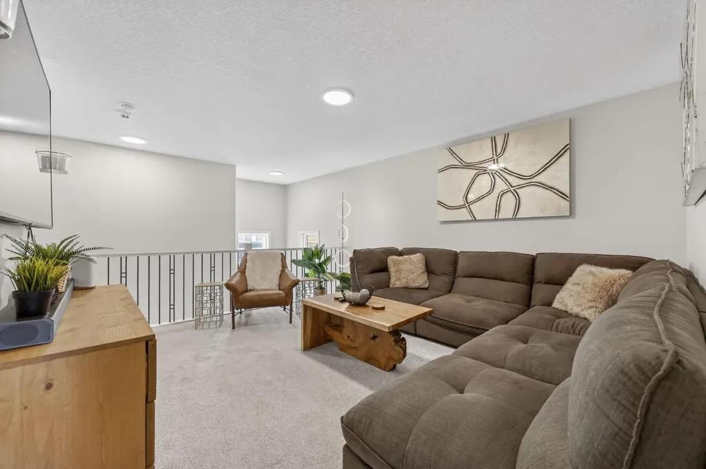 19 Legacy Reach View SE Calgary AB T2X 4T6