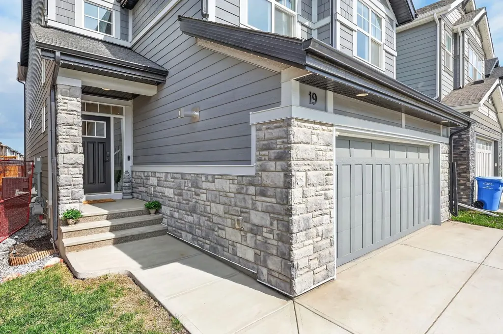 19 Legacy Reach View SE Calgary AB T2X 4T6